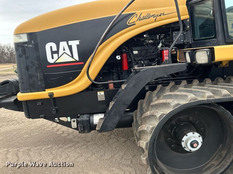 image for item EN3029 1998 Caterpillar Challenger 75E tractor