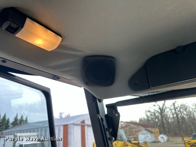 image for item EN3029 1998 Caterpillar Challenger 75E tractor