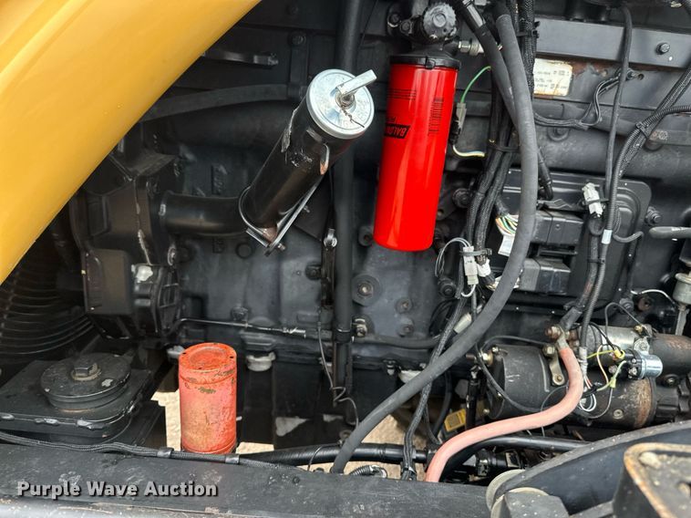 image for item EN3029 1998 Caterpillar Challenger 75E tractor