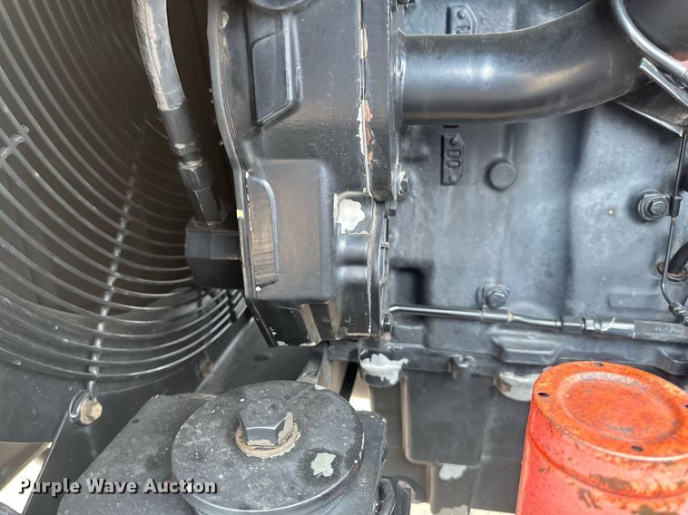 image for item EN3029 1998 Caterpillar Challenger 75E tractor