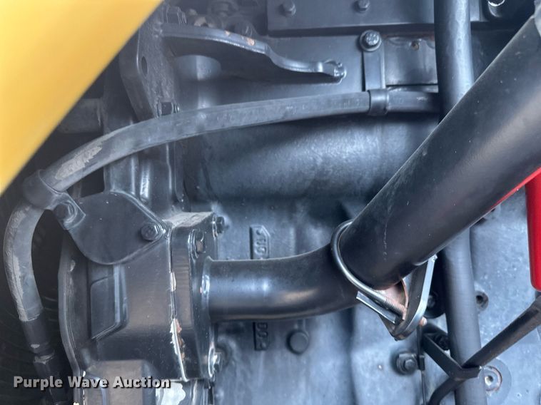 image for item EN3029 1998 Caterpillar Challenger 75E tractor