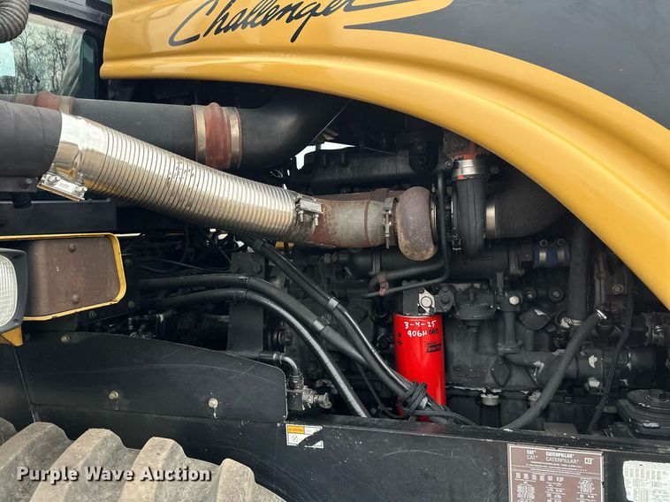 image for item EN3029 1998 Caterpillar Challenger 75E tractor