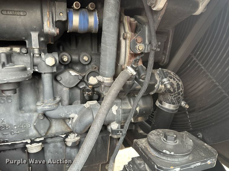 image for item EN3029 1998 Caterpillar Challenger 75E tractor