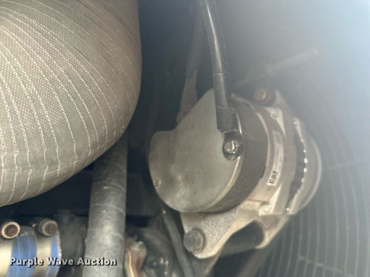 image for item EN3029 1998 Caterpillar Challenger 75E tractor