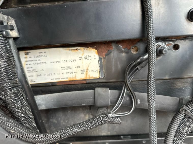 image for item EN3029 1998 Caterpillar Challenger 75E tractor