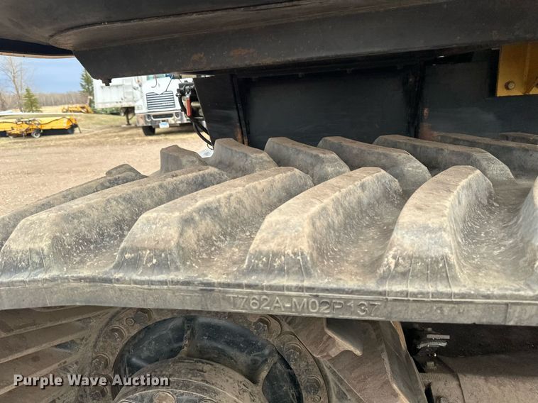 image for item EN3029 1998 Caterpillar Challenger 75E tractor