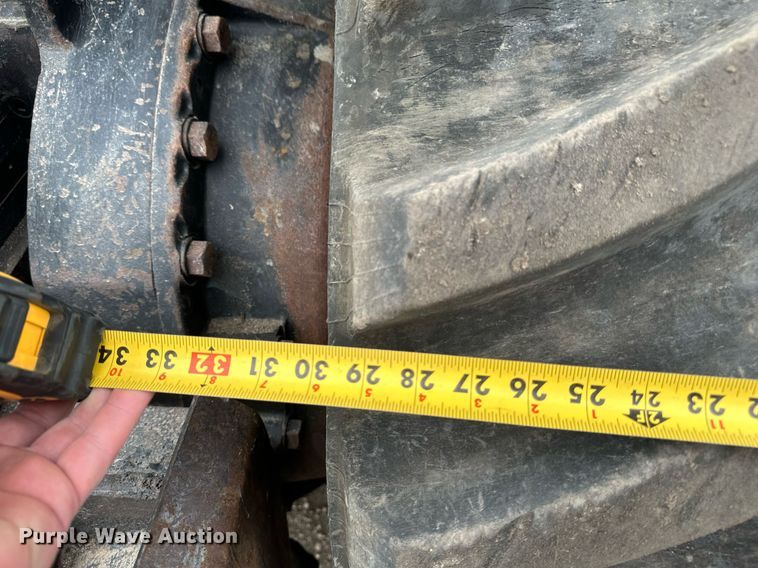 image for item EN3029 1998 Caterpillar Challenger 75E tractor