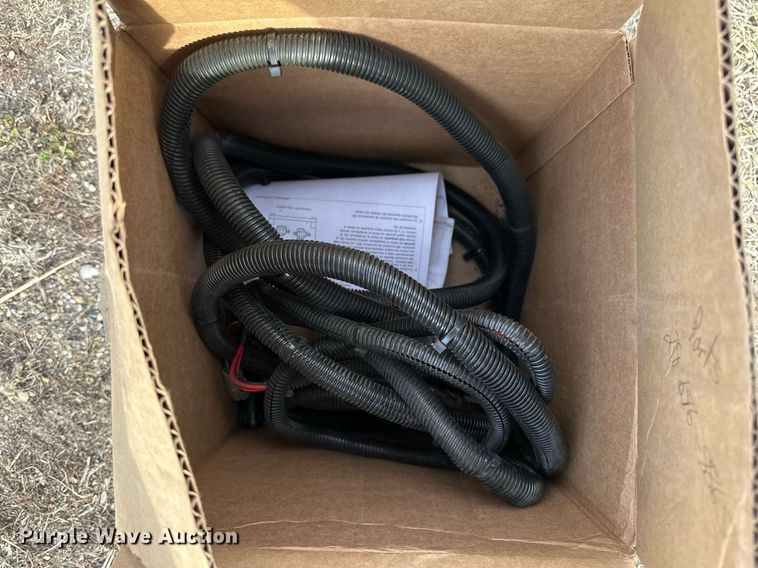 image for item EN3029 1998 Caterpillar Challenger 75E tractor