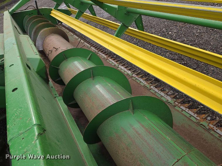 image for item EN8960 1976 John Deere 4400 combine