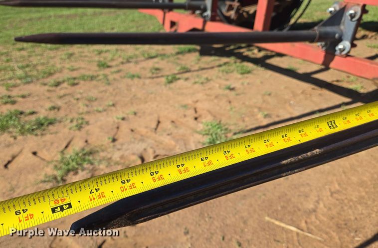 image for item EN8968 1983 New Holland  1116 swather / windrower