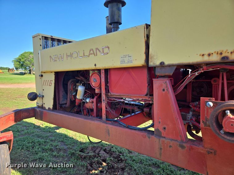 image for item EN8968 1983 New Holland  1116 swather / windrower
