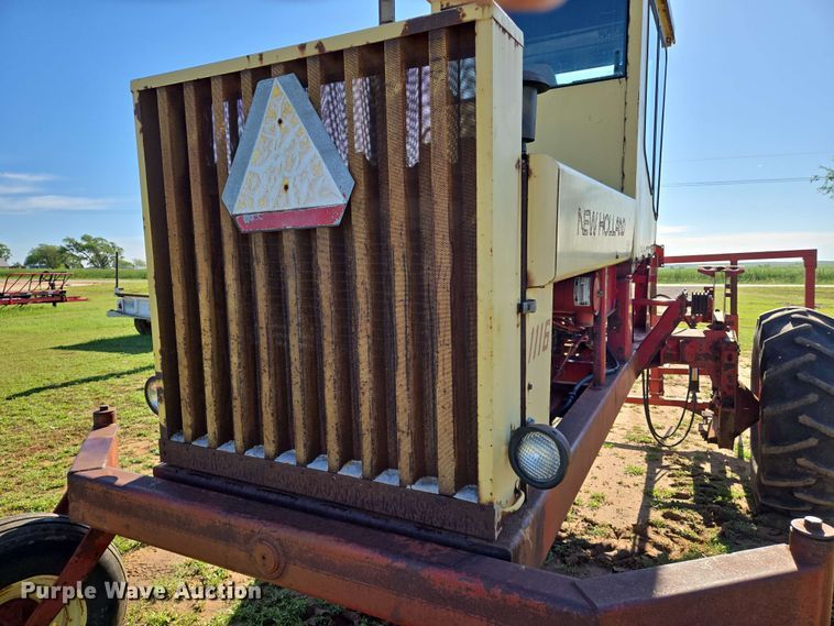 image for item EN8968 1983 New Holland  1116 swather / windrower