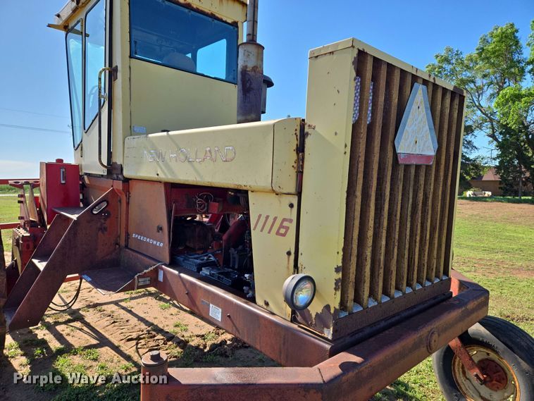 image for item EN8968 1983 New Holland  1116 swather / windrower