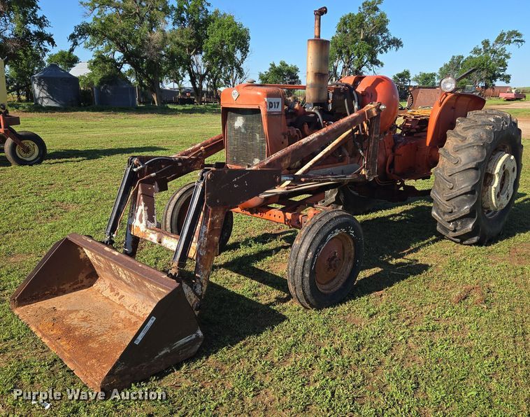 image for item EN8969 Allis Chalmers D17 tractor