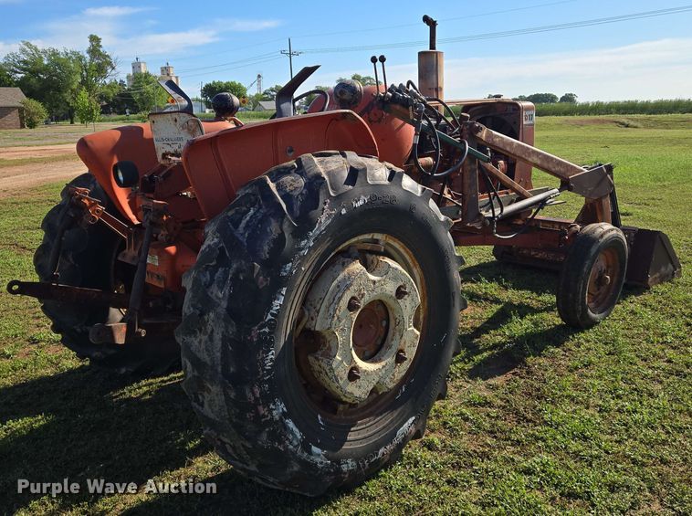 image for item EN8969 Allis Chalmers D17 tractor