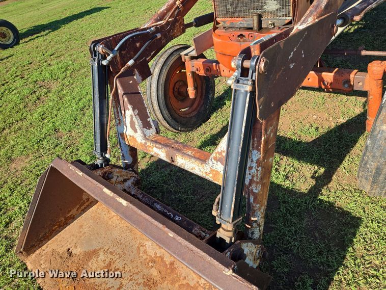 image for item EN8969 Allis Chalmers D17 tractor