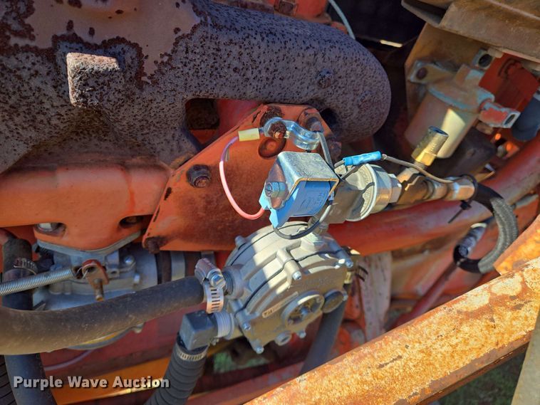 image for item EN8969 Allis Chalmers D17 tractor