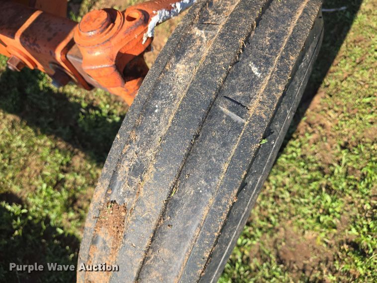 image for item EN8969 Allis Chalmers D17 tractor