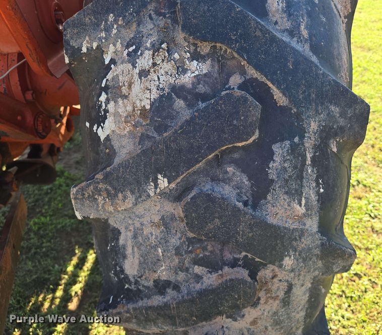 image for item EN8969 Allis Chalmers D17 tractor