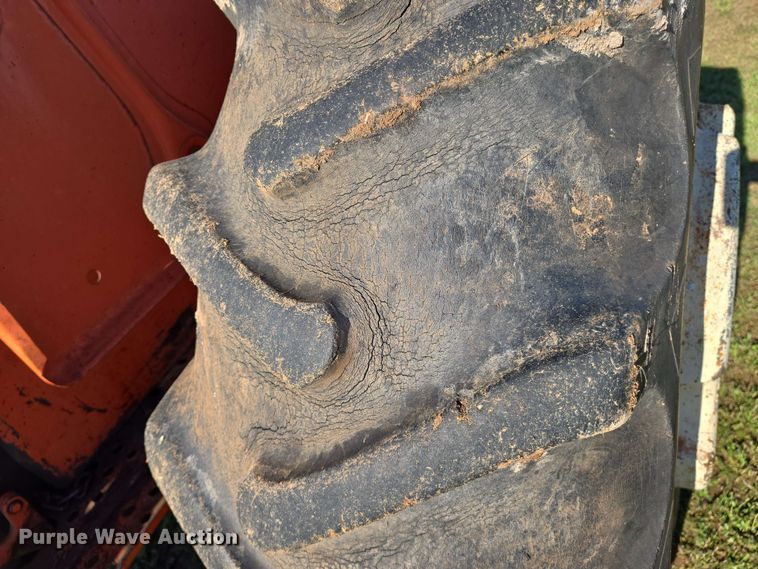 image for item EN8969 Allis Chalmers D17 tractor