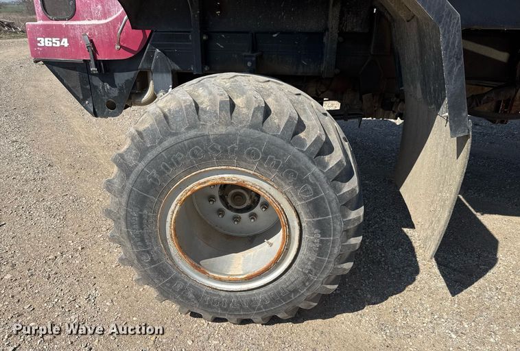 image for item EQ1197 Miller Atlas 3654 spreader