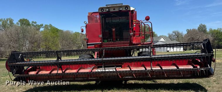 image for item EQ1404 1981 International Harvester 1480 combine