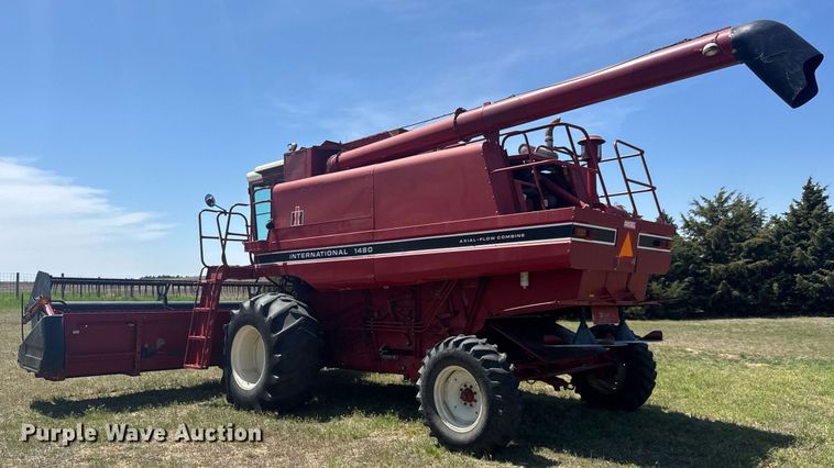 image for item EQ1404 1981 International Harvester 1480 combine