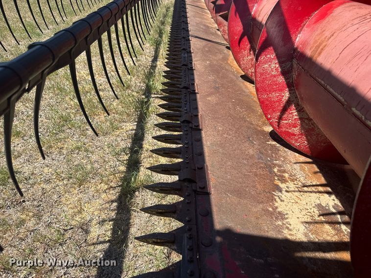 image for item EQ1404 1981 International Harvester 1480 combine