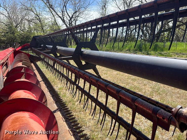 image for item EQ1404 1981 International Harvester 1480 combine