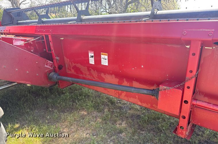 image for item EQ1404 1981 International Harvester 1480 combine