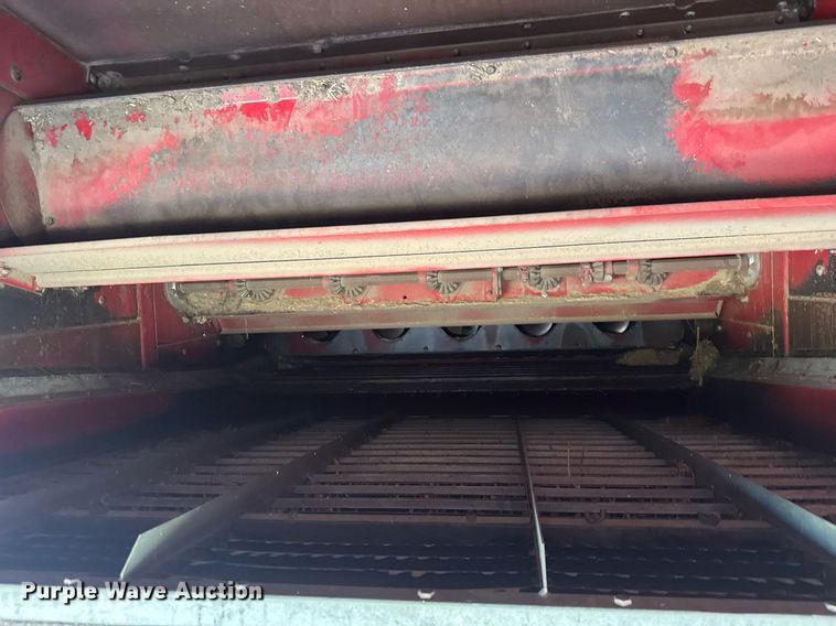 image for item EQ1404 1981 International Harvester 1480 combine