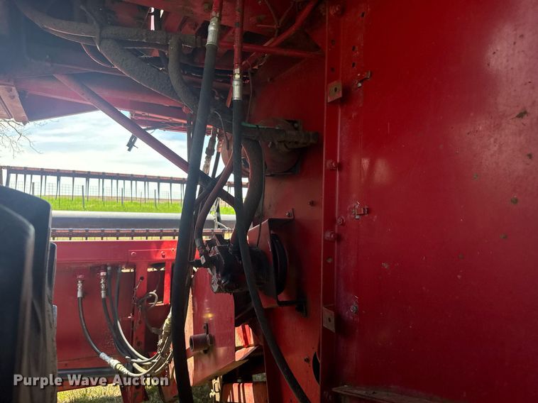 image for item EQ1404 1981 International Harvester 1480 combine