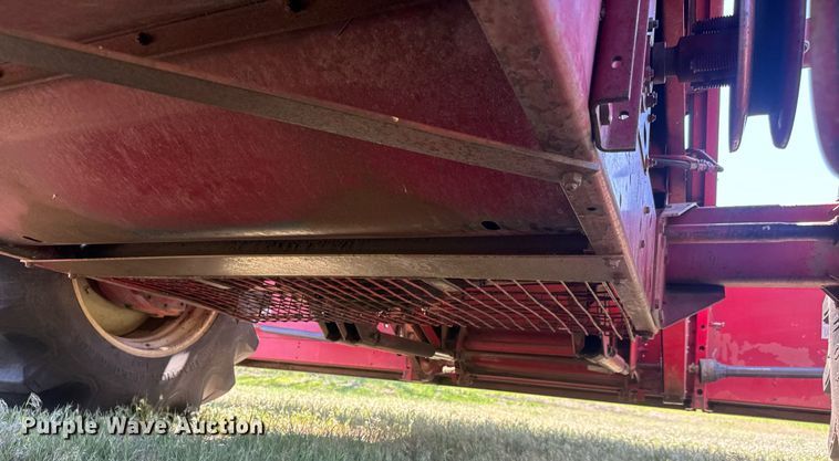 image for item EQ1404 1981 International Harvester 1480 combine