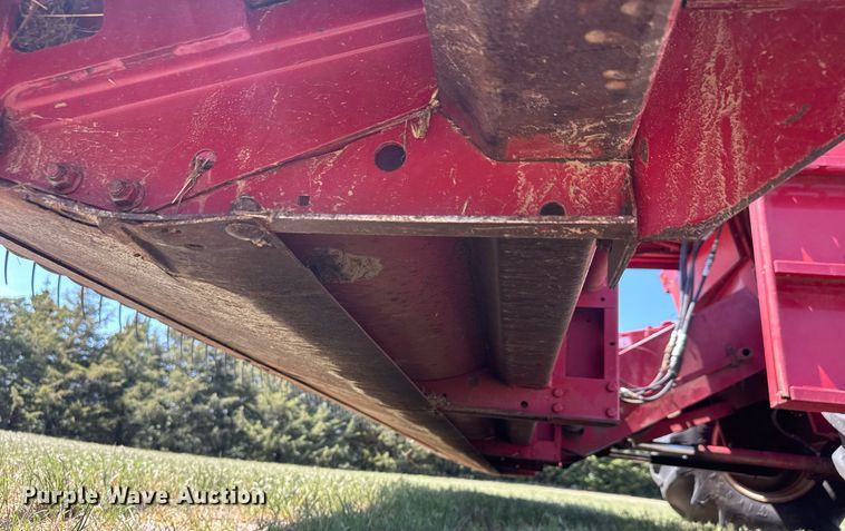 image for item EQ1404 1981 International Harvester 1480 combine