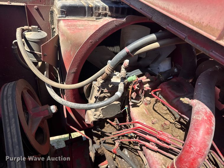 image for item EQ1404 1981 International Harvester 1480 combine