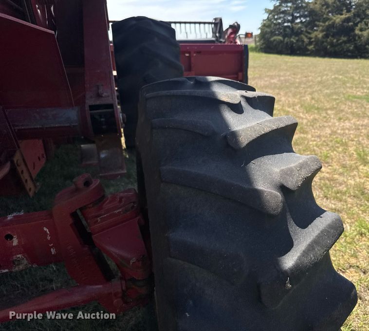image for item EQ1404 1981 International Harvester 1480 combine