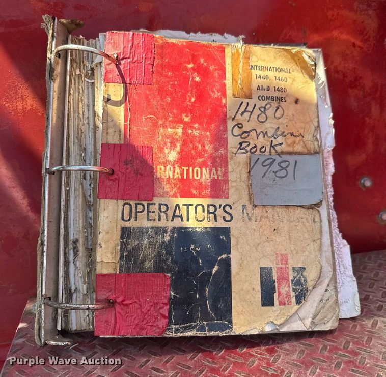 image for item EQ1404 1981 International Harvester 1480 combine