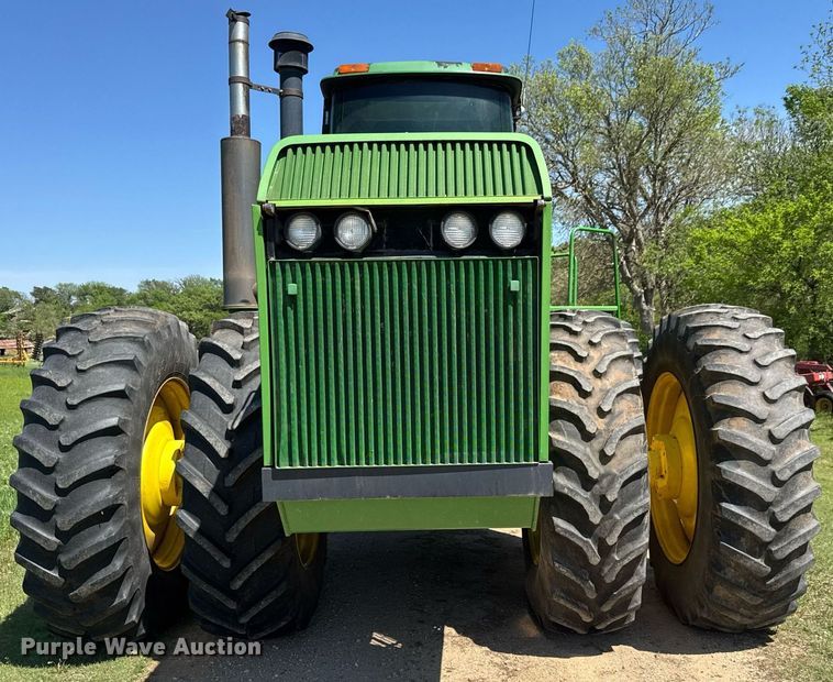 image for item EQ1434 1995 John Deere 8770 4WD tractor