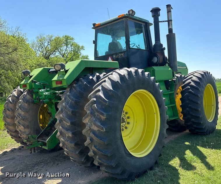 image for item EQ1434 1995 John Deere 8770 4WD tractor