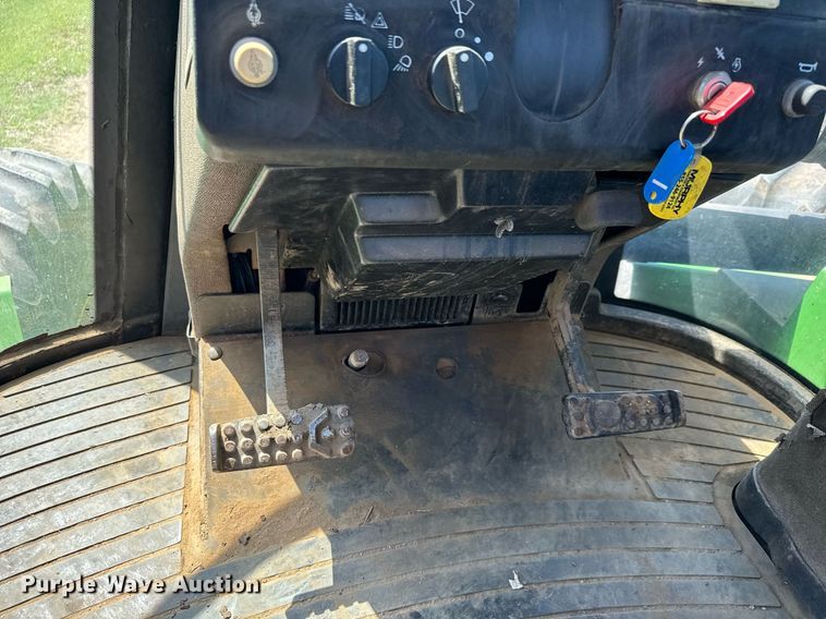 image for item EQ1434 1995 John Deere 8770 4WD tractor