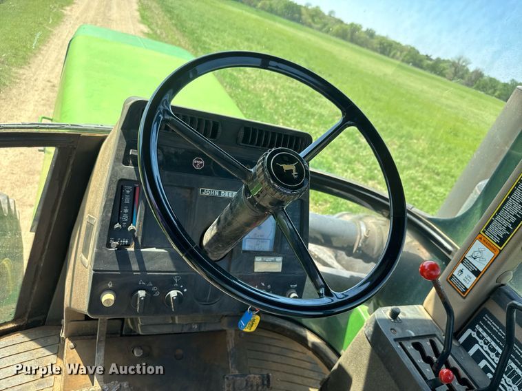 image for item EQ1434 1995 John Deere 8770 4WD tractor