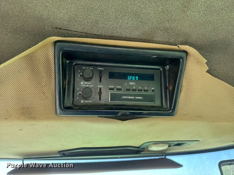 image for item EQ1434 1995 John Deere 8770 4WD tractor