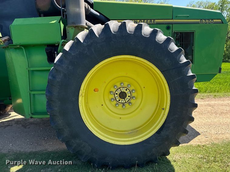 image for item EQ1434 1995 John Deere 8770 4WD tractor