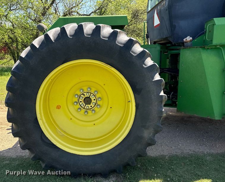 image for item EQ1434 1995 John Deere 8770 4WD tractor