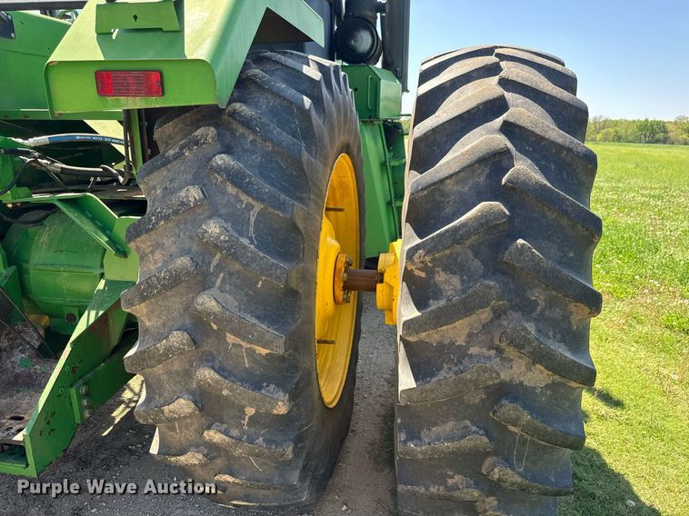 image for item EQ1434 1995 John Deere 8770 4WD tractor