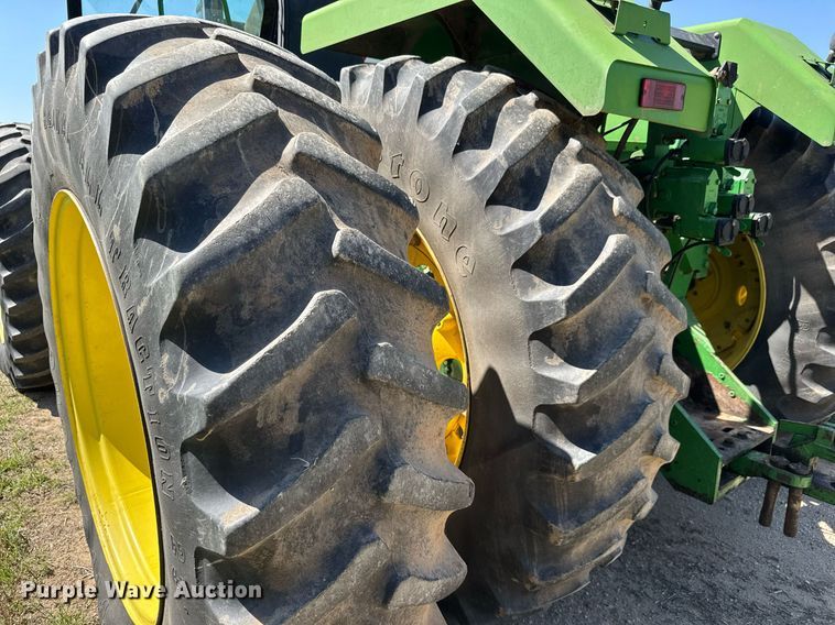 image for item EQ1434 1995 John Deere 8770 4WD tractor