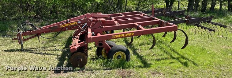 image for item EQ1435 Sunflower 4212 mulch finisher