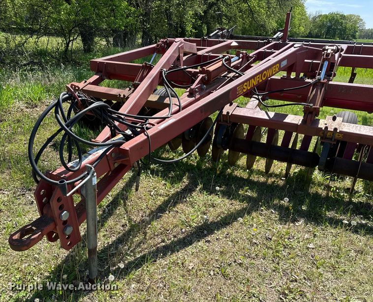 image for item EQ1435 Sunflower 4212 mulch finisher