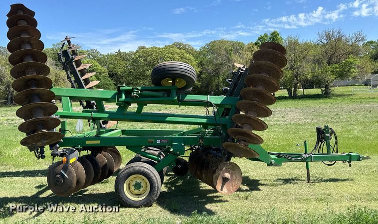 image for item EQ1436 John Deere 637 tandem disk