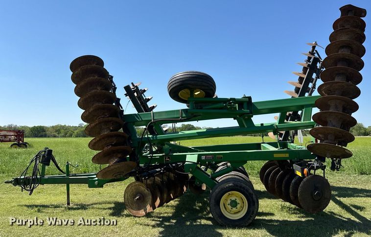 image for item EQ1436 John Deere 637 tandem disk